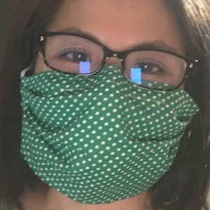 MASK WITH TWO SIDE COLOR